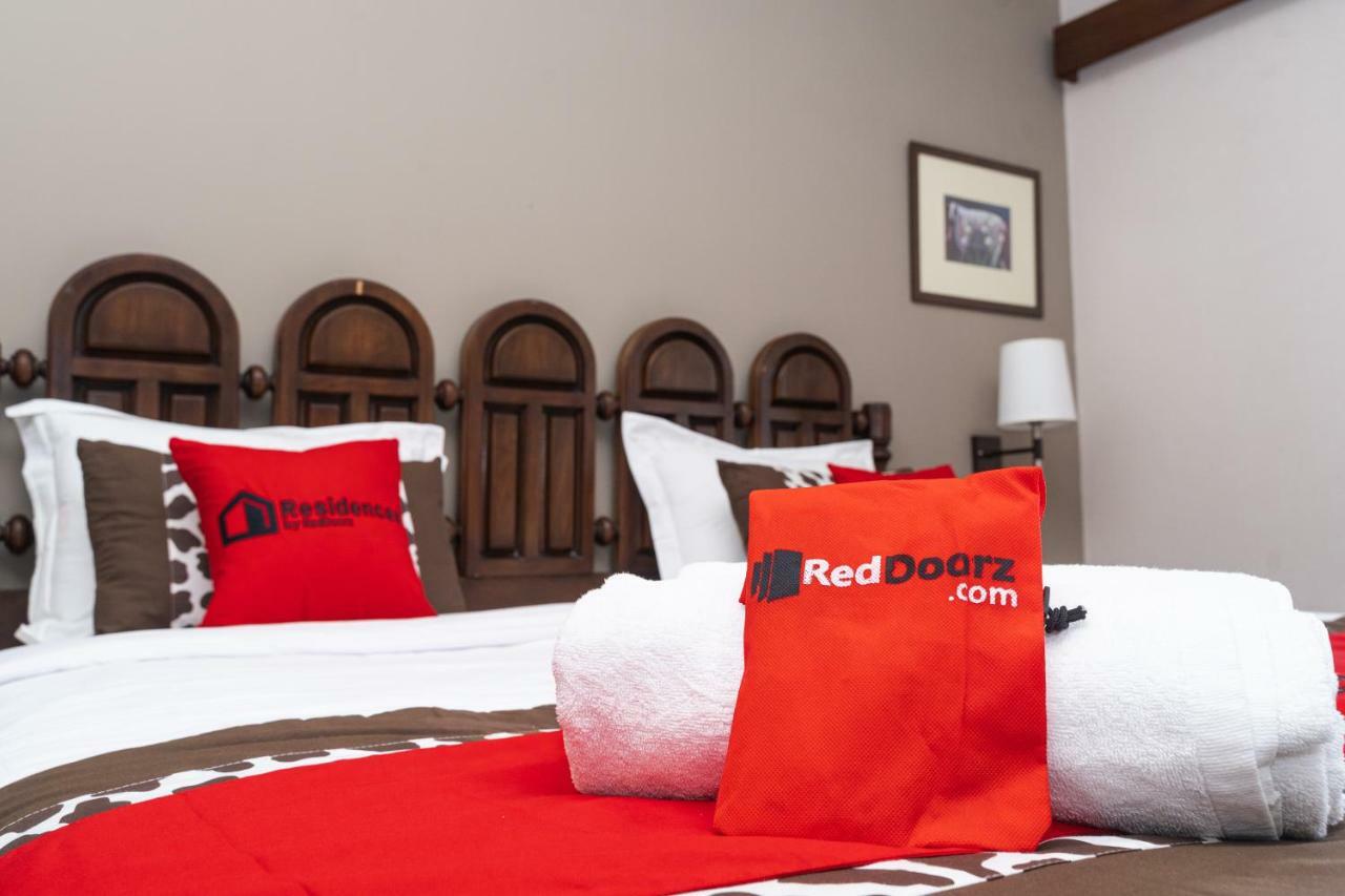 RedDoorz Premium @ Lido Sukabumi Hotel Bogor Bagian luar foto